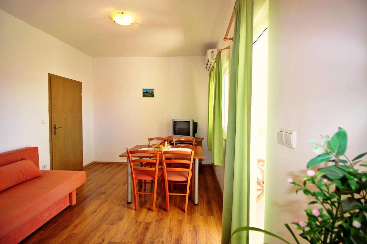 Apartments Marko Nemira Omiš Exteriér fotografie